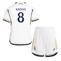 Camiseta Real Madrid Toni Kroos #8 Primera Equipación Replica 2023-24 para niños mangas cortas (+ Pantalones cortos)